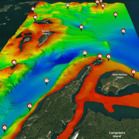 Image numérique des couleurs de l’arc-en-ciel du fond marin, créée à partir des données du sonar multifaisceaux avec les points d’intérêts indiqués.